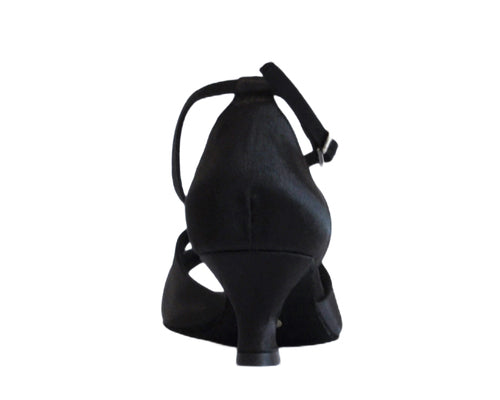 Ansicht der schwarzen Tanzschuhe 736 von Dancing Queens mit Absatz aus Satin, Knöchelriemen und Schnalle.